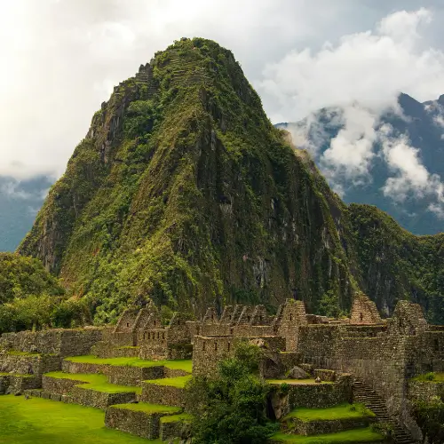 huayna picchu mountain.